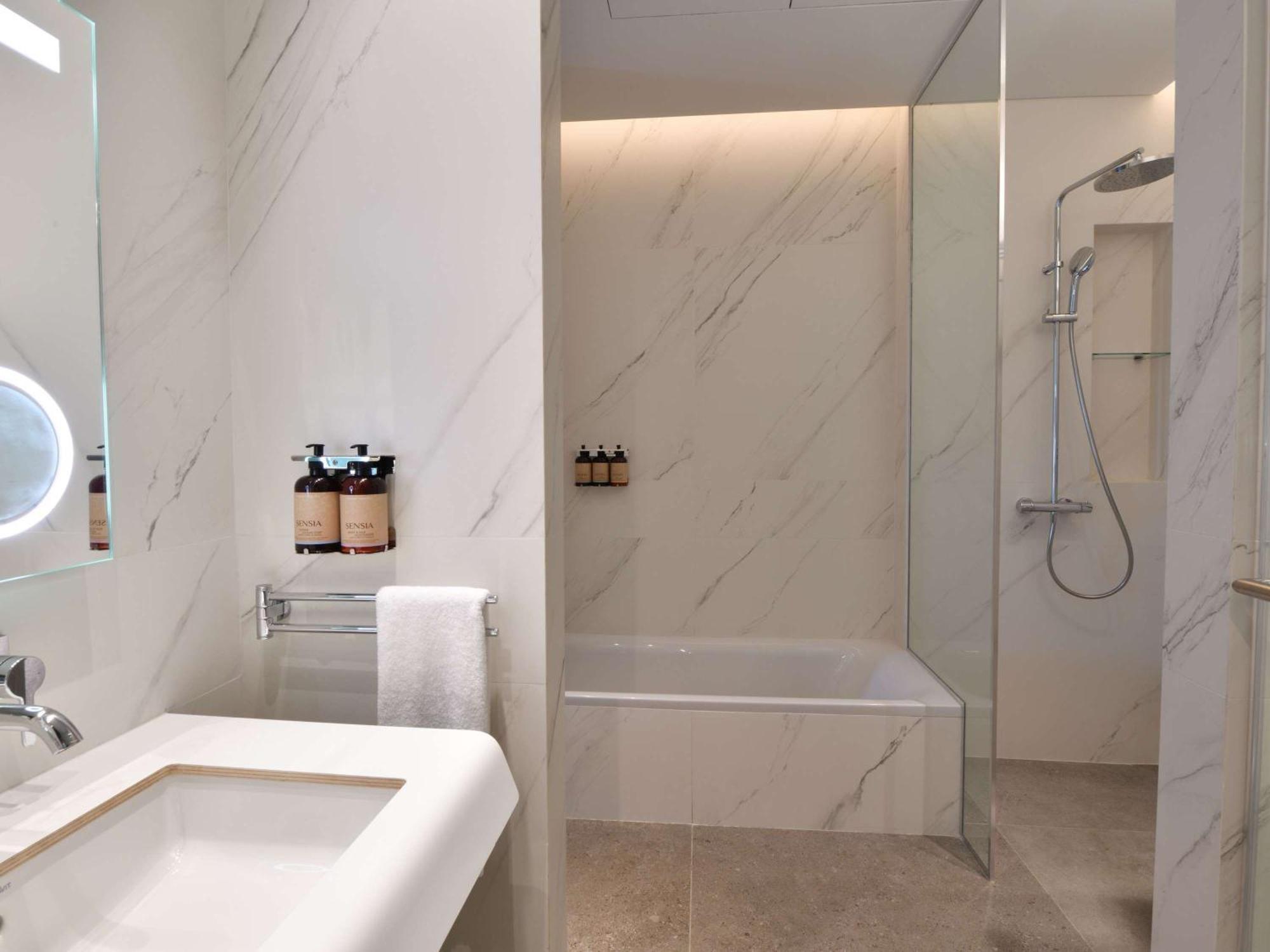 Novotel Abidjan Marcory Esterno foto